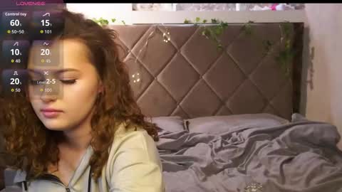 Snapshot of cutecurlysue chatting on March 3, 2026, 10:59 pm Dasha online show from March 3, 2026, 10:59 pm