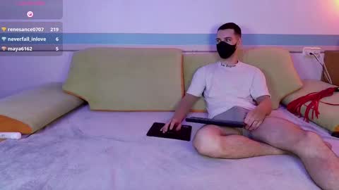 Tory and Leon online show from January 5, 2025, 4:04 am