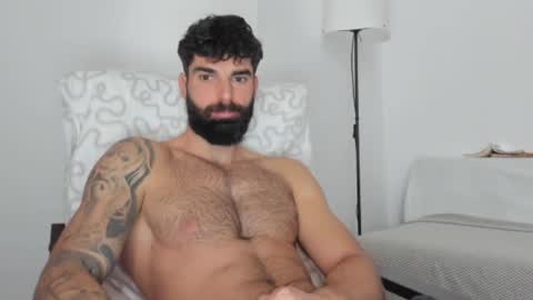 cuteeboy online show from February 17, 2025, 6:53 am