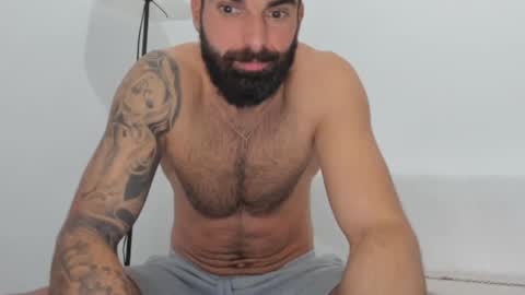 cuteeboy online show from February 20, 2025, 2:13 pm