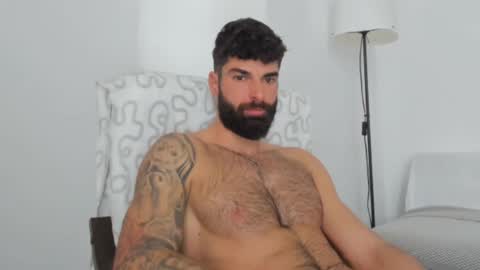 cuteeboy online show from February 25, 2025, 7:20 am