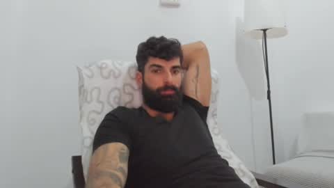 cuteeboy online show from March 10, 2025, 3:41 pm