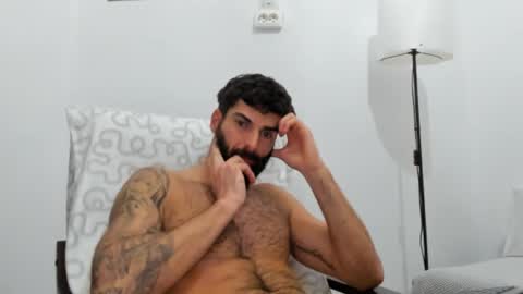 cuteeboy online show from December 17, 2025, 9:10 pm