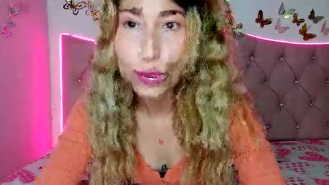 Kitty online show from November 19, 2025, 1:44 pm