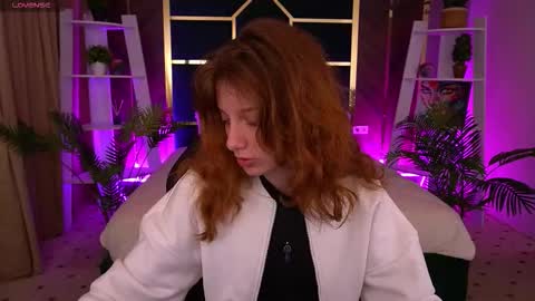 Foxy online show from October 21, 2025, 7:20 am