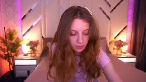 Foxy online show from June 24, 2026, 1:32 pm
