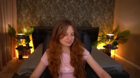 Foxy online show from June 26, 2026, 1:26 pm