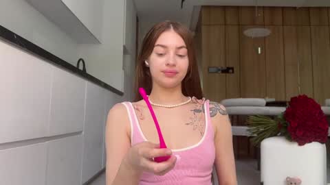 Elsa online show from February 6, 2025, 5:57 am