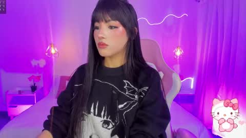 Zoe  online show from September 16, 2025, 4:35 am