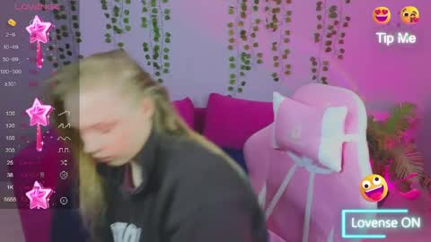 Amyy online show from April 20, 2026, 1:08 am