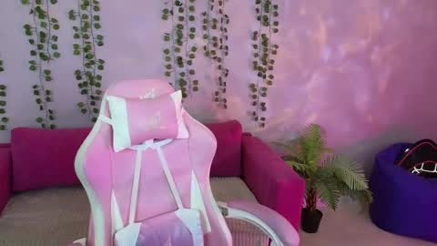 Amyy online show from May 24, 2026, 1:21 am