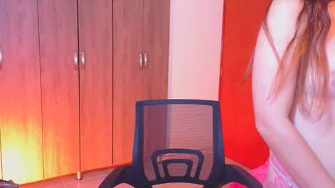 cuteflame_ online show from June 5, 2026, 10:48 pm