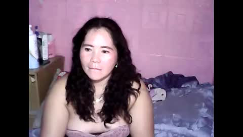 Snapshot of cutehornymom chatting on October 5, 2025, 12:14 pm cutehornymom online show from October 5, 2025, 12:14 pm