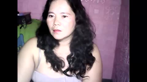 Snapshot of cutehornymom chatting on November 10, 2025, 6:23 am cutehornymom online show from November 10, 2025, 6:23 am