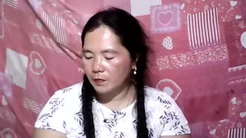 Snapshot of cutehornymom chatting on July 1, 2026, 5:42 am cutehornymom online show from July 1, 2026, 5:42 am
