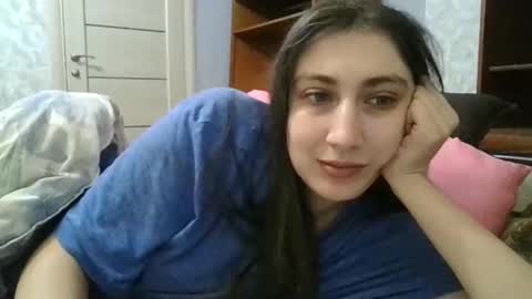 cutekattie online show from November 15, 2025, 4:47 pm
