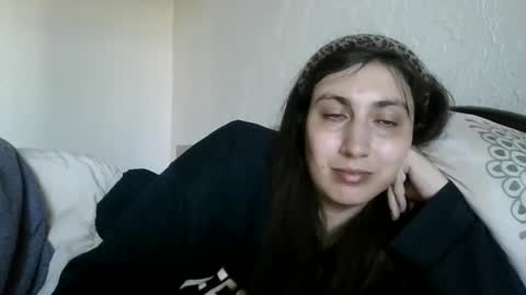 cutekattie online show from May 16, 2026, 10:47 am