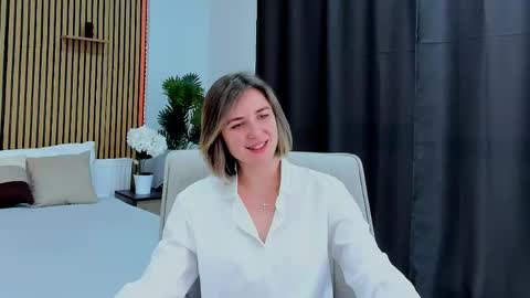 cutemirage online show from April 10, 2026, 2:33 pm