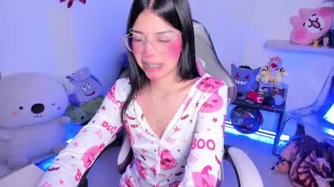 Snapshot of cutestephuwu chatting on October 10, 2025, 11:59 pm  - independent model online show from October 10, 2025, 11:59 pm