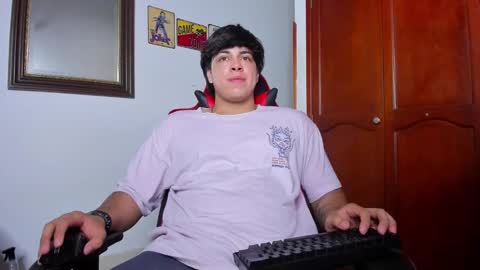 Snapshot of cuteznowyy chatting on January 7, 2025, 2:42 am Ask me online show from January 7, 2025, 2:42 am