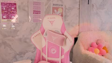 Snapshot of cutie_angels chatting on May 5, 2026, 4:20 am HelloMy name Eva online show from May 5, 2026, 4:20 am