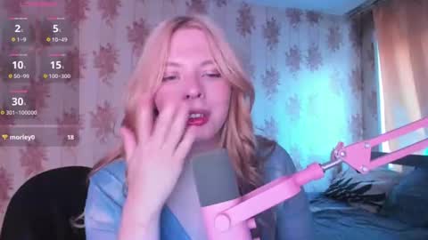 Snapshot of cutie_bambi_ chatting on July 15, 2026, 12:21 pm Bambi online show from July 15, 2026, 12:21 pm