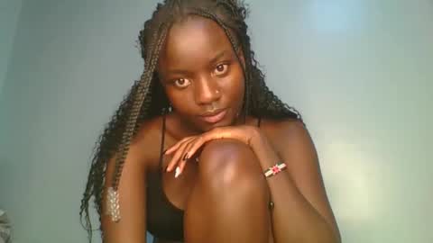 cutie_choco online show from November 13, 2025, 5:45 pm