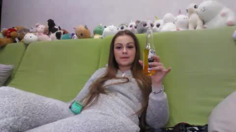 Chloe online show from January 17, 2026, 11:08 pm