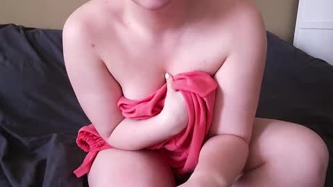 cutie_peach online show from June 4, 2026, 9:48 am
