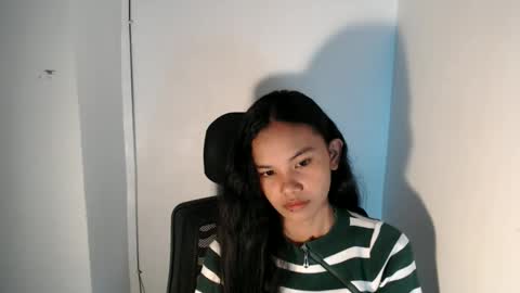 cutiee_lily2 online show from June 5, 2026, 1:45 am