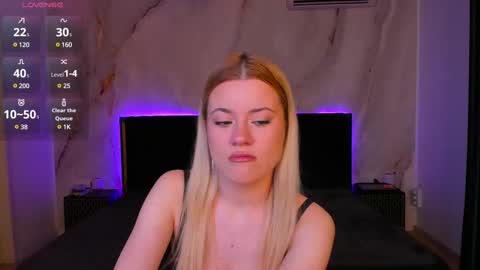 cutiepie69__ online show from March 8, 2025, 8:46 pm