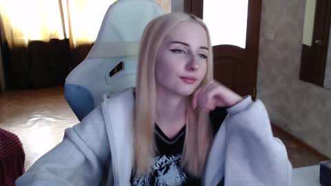 Cutti Crystal online show from April 10, 2026, 9:25 am