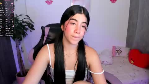 Snapshot of cyber_lizz chatting on June 17, 2026, 10:32 pm Liz online show from June 17, 2026, 10:32 pm