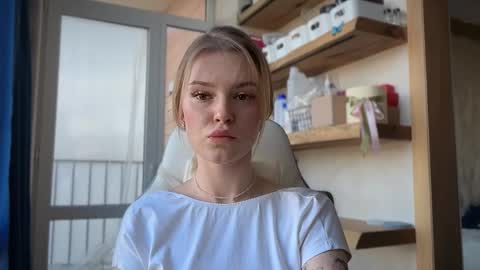 Im Emi streaming with my friend Reyna today online show from April 12, 2026, 1:49 pm