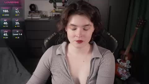 Helen Blossom online show from July 1, 2026, 1:24 pm