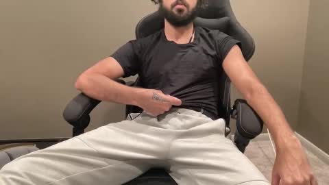 Cylus X online show from April 28, 2026, 2:27 am