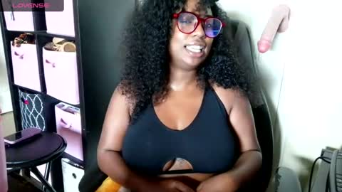 Snapshot of cyndylouwho chatting on June 16, 2026, 4:53 pm Cyndy Lou Who online show from June 16, 2026, 4:53 pm