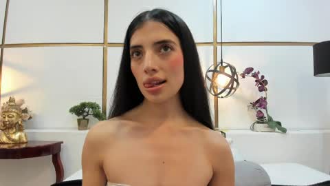 Cynthia1fox online show from April 22, 2026, 3:20 am