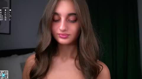 Isabella online show from November 29, 2025, 1:08 am