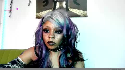 nerdyhotgoth online show from June 18, 2026, 10:47 pm