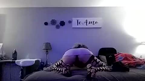 IMA PUT IT ON YA SHOULDER SO U CAN THINK ABOUT IT online show from October 8, 2025, 11:19 am