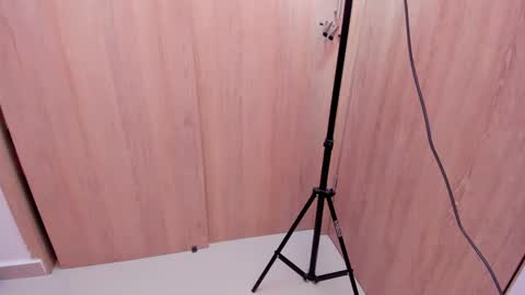 Snapshot of d___darling chatting on December 21, 2024, 9:44 am darling online show from December 21, 2024, 9:44 am