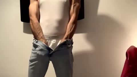 Jewbb online show from April 16, 2026, 9:39 pm