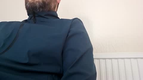 Snapshot of daddy20252025 chatting on November 13, 2025, 10:25 am daddy20252025 online show from November 13, 2025, 10:25 am