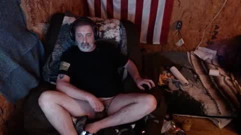 daddy38345 online show from February 17, 2025, 4:09 am