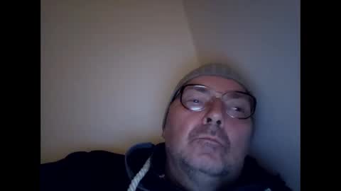 Snapshot of daddy91964 chatting on December 8, 2024, 7:00 pm daddy91964 online show from December 8, 2024, 7:00 pm