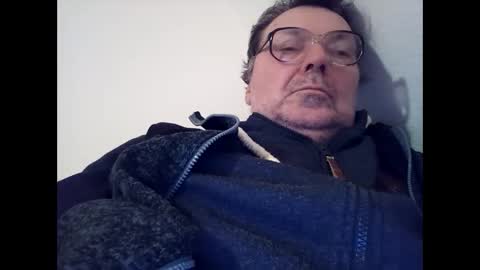 Snapshot of daddy91964 chatting on March 9, 2025, 1:04 am daddy91964 online show from March 9, 2025, 1:04 am