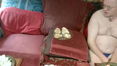 Snapshot of daddycubbyhubby chatting on April 27, 2026, 5:49 am Daddy online show from April 27, 2026, 5:49 am