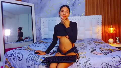 JAZMIN online show from February 15, 2025, 7:39 pm