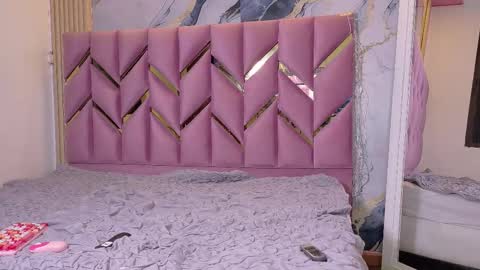 JAZMIN online show from October 6, 2025, 7:33 pm